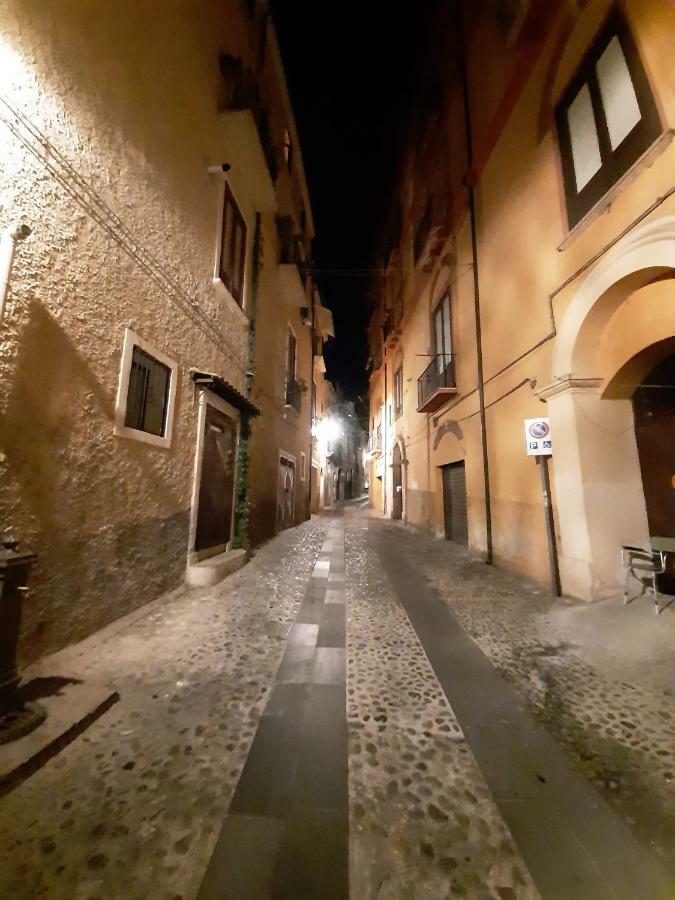 Casa Cenzina Apartment Cosenza Luaran gambar